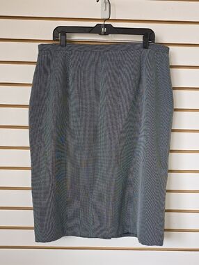 Worthington Gray Patterned Pencil Skirt
